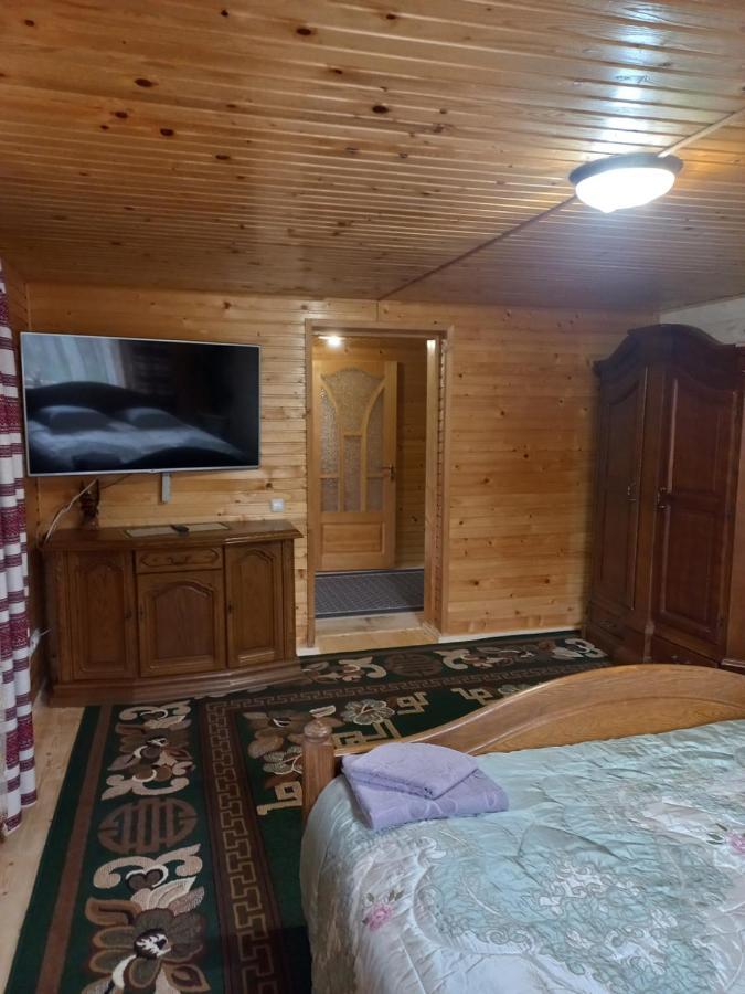 ששורי Садиба Федорчуків За Рікою מראה חיצוני תמונה