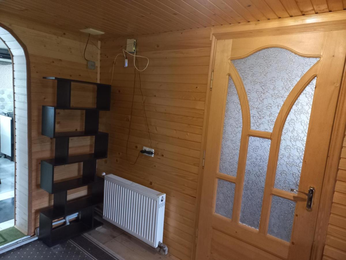 ששורי Садиба Федорчуків За Рікою מראה חיצוני תמונה